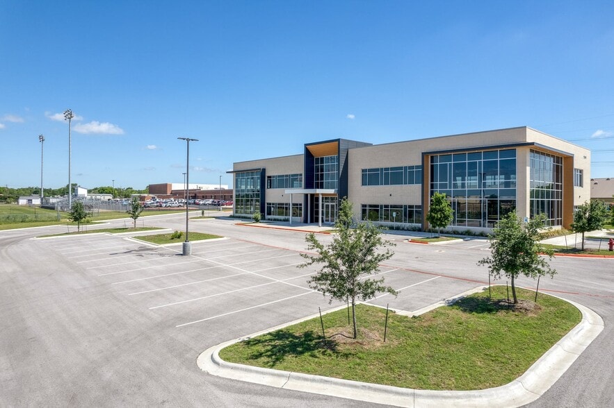 More Photos Of 12601 Metric Blvd, Austin Office For Sale