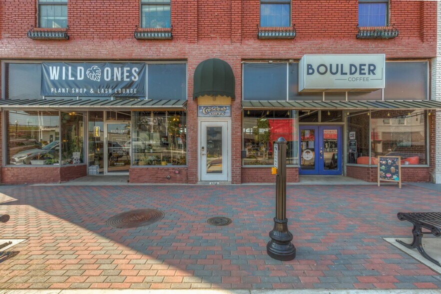 More Photos Of 116-118 N Main St, Sand Springs Storefront Retail Residential For Sale