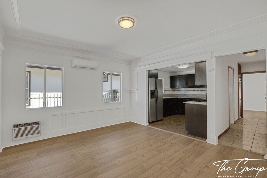 More Photos Of 856 W 47th St, Los Angeles Multifamily For Sale