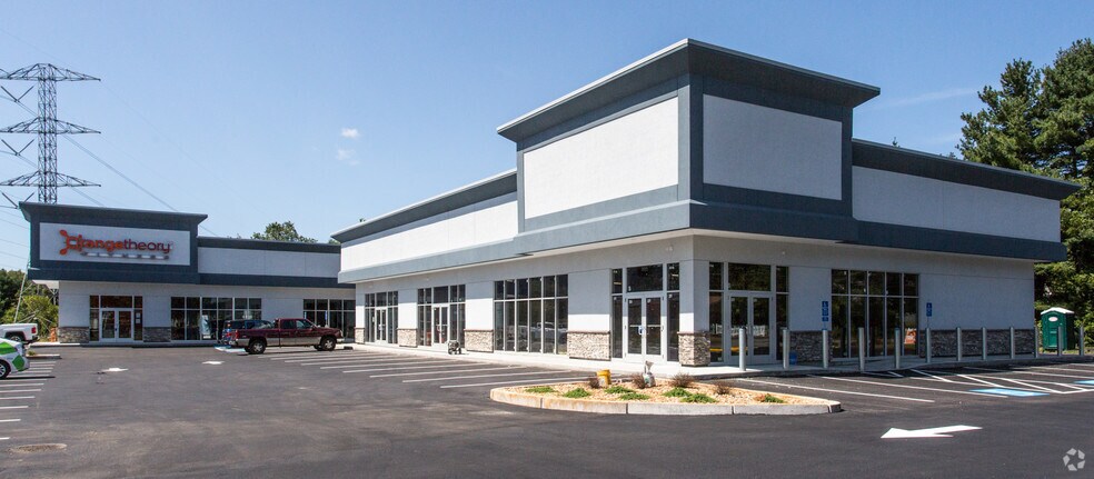 More Photos Of 965 Old Post Rd, Walpole Storefront Retail Office For Lease