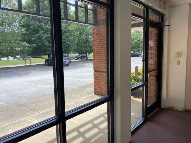 More Photos Of 6111 Heritage Park Dr, Chattanooga Office For Lease