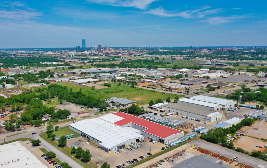 Primary Photo Of 2013 SE 18th St, Oklahoma City Manufacturing For Lease