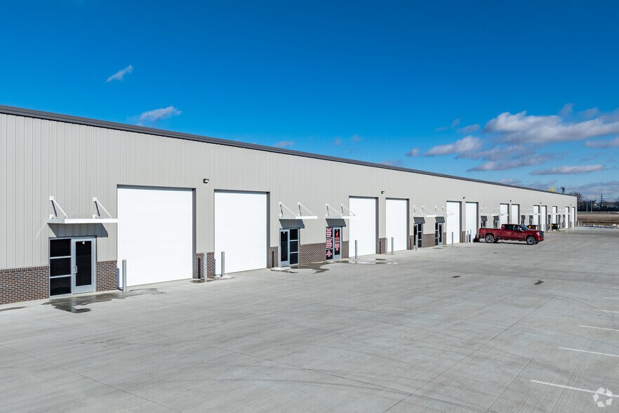 More Photos Of 4040 N 48 St, Lincoln Warehouse For Sale