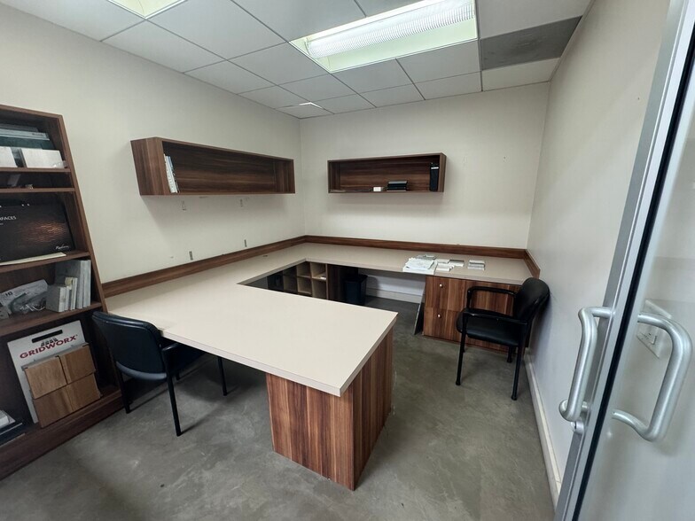 More Photos Of 8456 San Fernando Rd, Sun Valley Warehouse For Lease