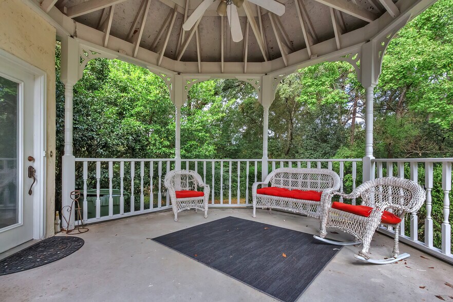 More Photos Of 414 Perry Hill Rd, Montgomery Storefront Retail Office For Sale