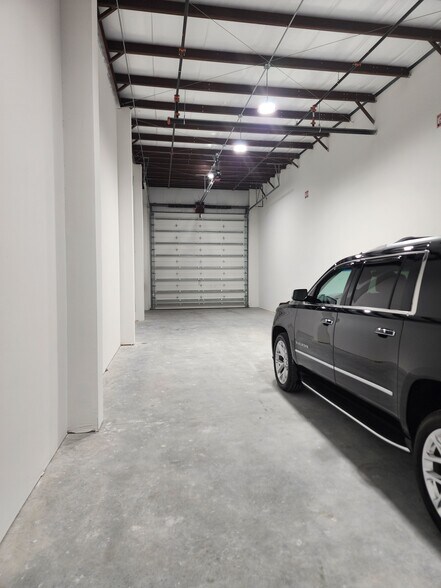 More Photos Of 16291 Innovation Lane, Fort Myers Self Storage For Sale