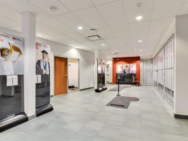 More Photos Of 107-111 Rue Maclaren E, Gatineau General Retail For Lease