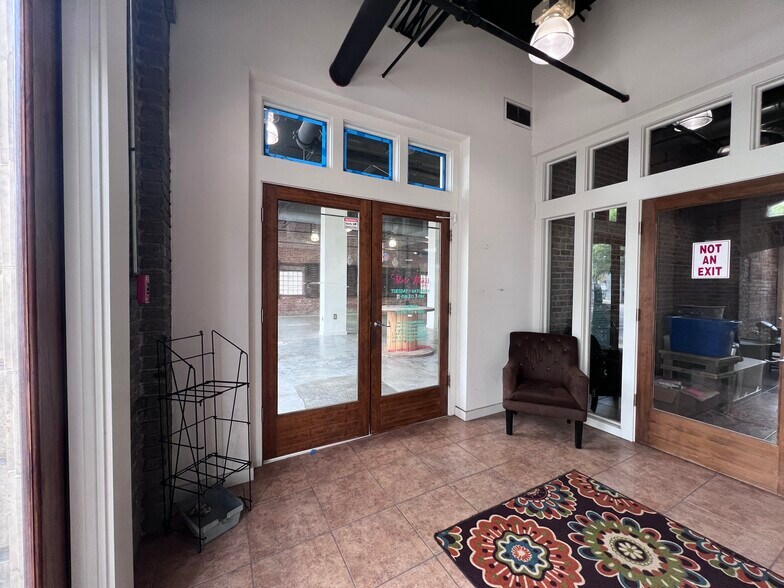 More Photos Of 417 Hay St, Fayetteville Office For Lease