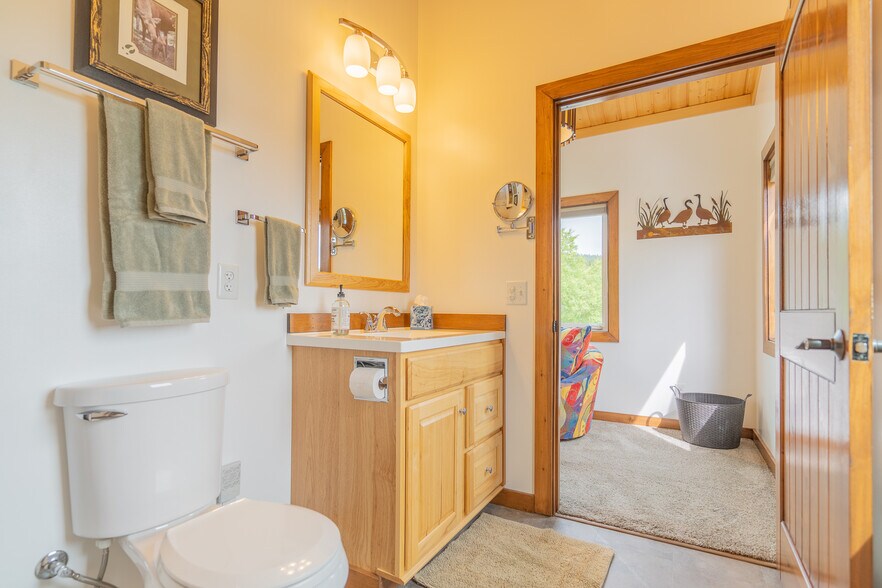 More Photos Of Quartz Lake, Delta Junction Lodge Meeting Hall For Sale