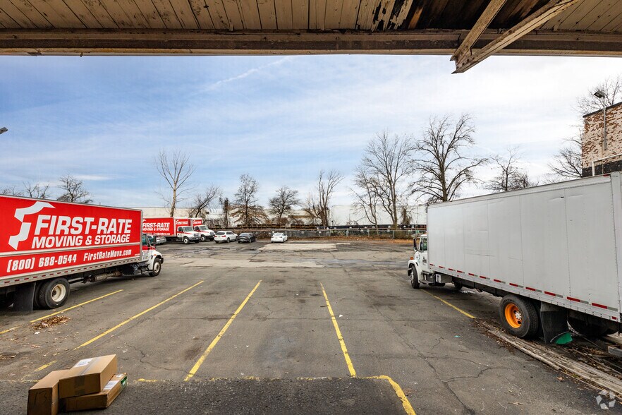 More Photos Of 163 Shaw Ave, Irvington Warehouse For Lease