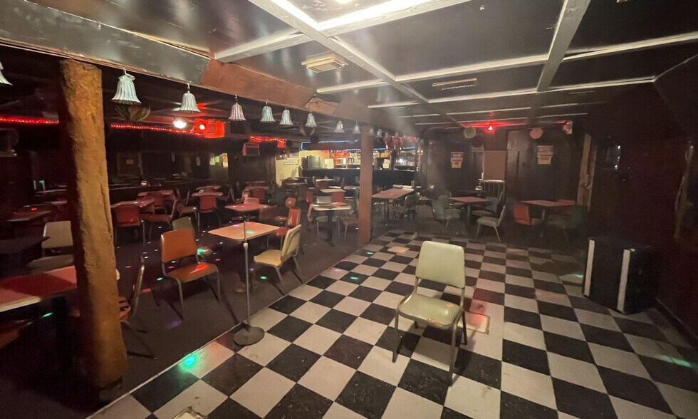 More Photos Of 3717 Crane St, Houston General Retail For Sale