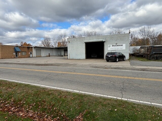 More Photos Of 1666 McMyler St, Warren Warehouse For Lease
