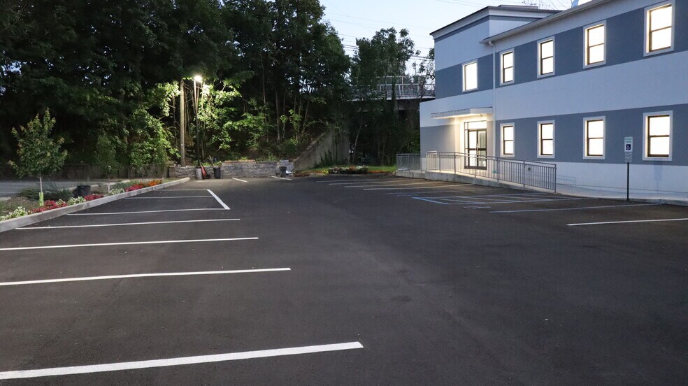 1010 Edgewater Ave, Ridgefield, NJ 07657 Medical For Sale