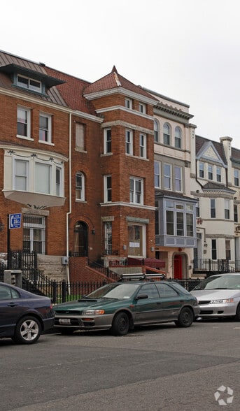 More Photos Of 1326 Park Rd NW, Washington Storefront Retail Residential For Lease