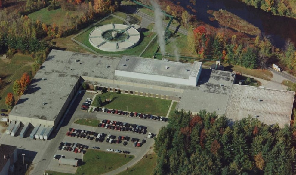 Primary Photo Of 701 Greylock St, Lee Manufacturing For Sale