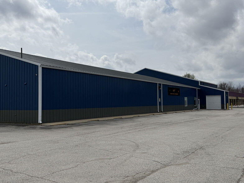 Primary Photo Of 3893 W State Road 47, Sheridan Freestanding For Sale