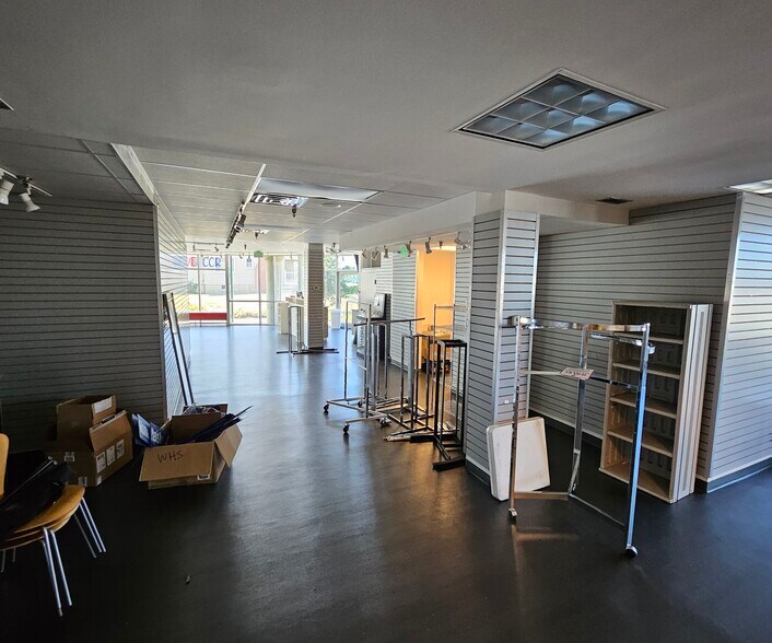 More Photos Of 2045 York Rd, Timonium Office For Lease