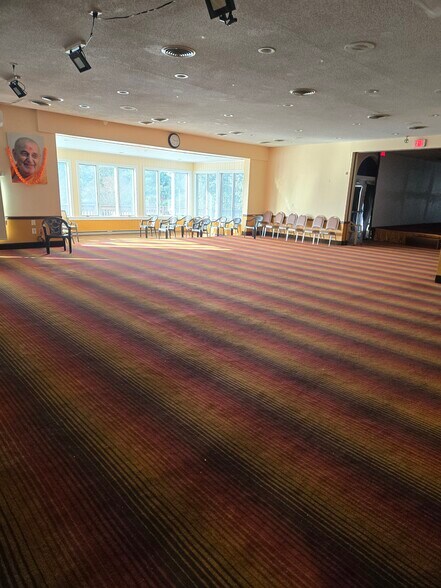 More Photos Of 4166 Lower Saucon Rd, Hellertown Specialty For Sale