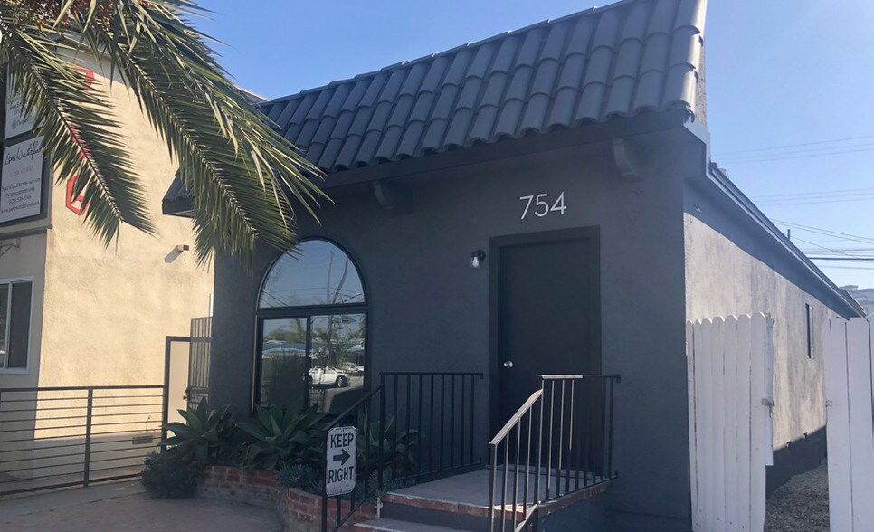 Primary Photo Of 754 Washington Blvd, Venice Office For Sale