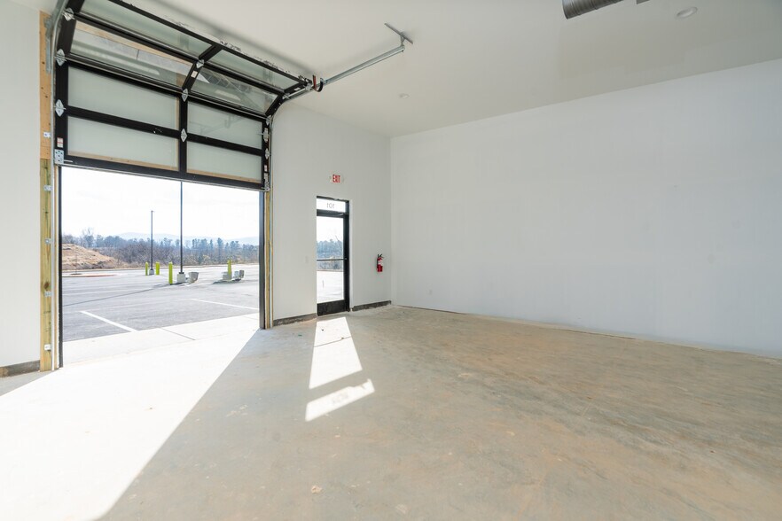 More Photos Of 260 Sheppard Ct, Waynesboro Research And Development For Lease