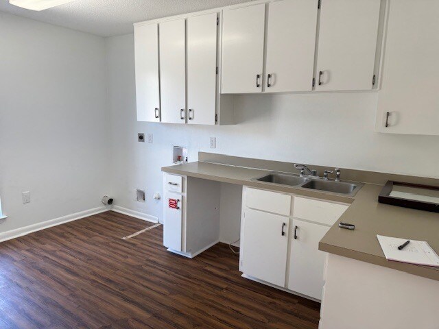 More Photos Of 1013 Marwalt Dr, Fort Walton Beach Medical For Sale