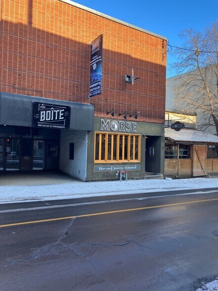Primary Photo Of 35A Rue Saint-Jacques, Saint-jean-sur-richelieu Storefront For Sale