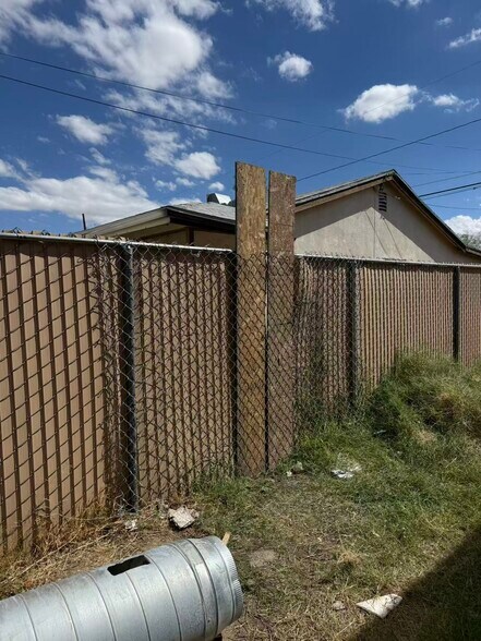 More Photos Of 25647 Main St, Barstow Bar For Sale