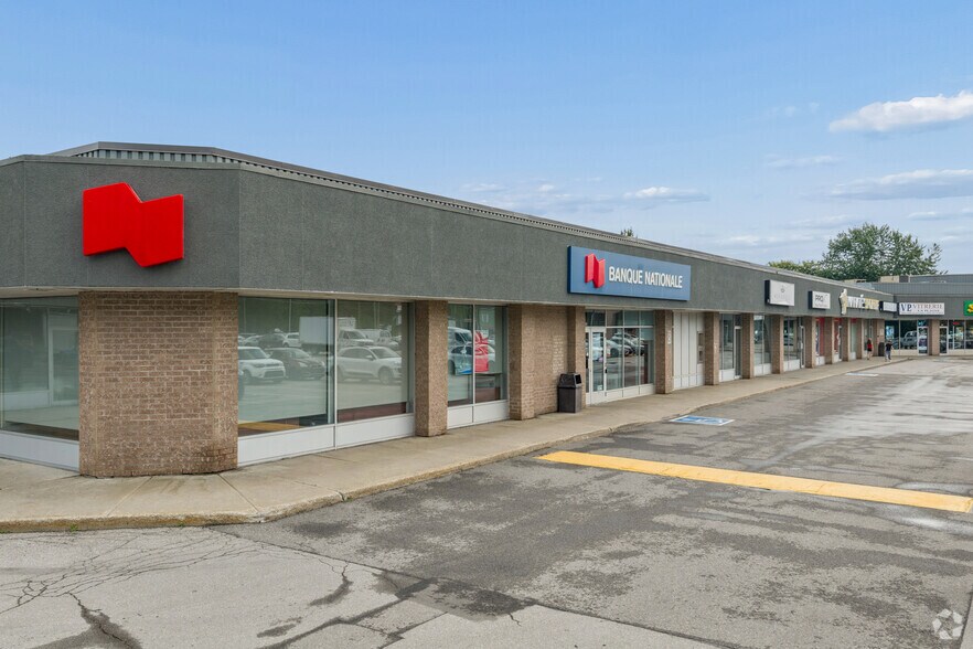 More Photos Of 5333 Boul Laurier, Terrebonne Unknown For Lease