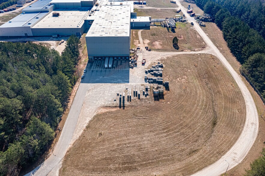 More Photos Of 411 Pegasus Pky, Lagrange Manufacturing For Lease