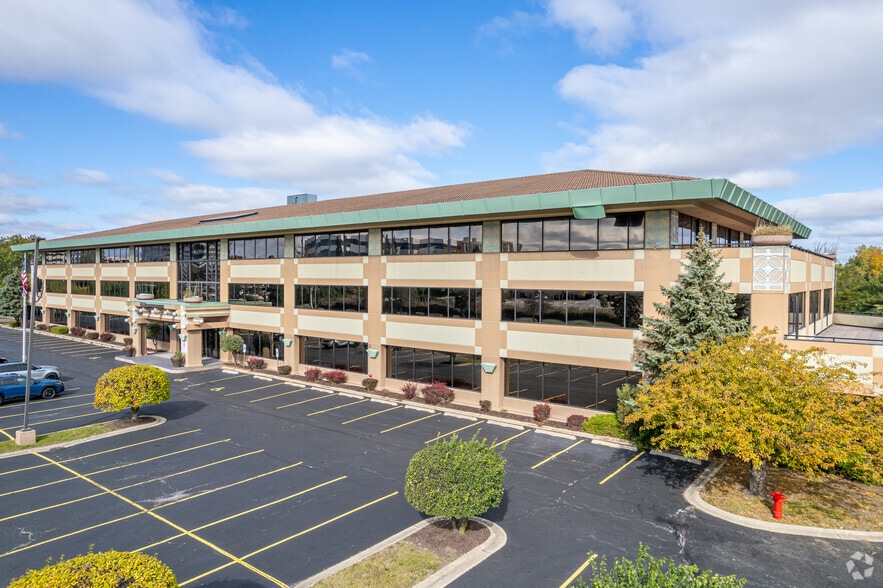 More Photos Of , Oakbrook Terrace Unknown For Sale