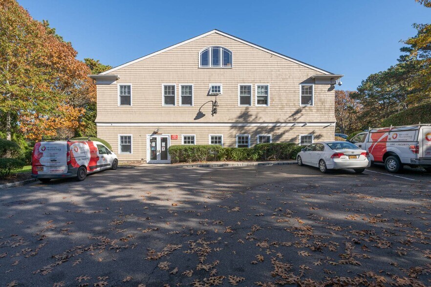 More Photos Of 2036 County Road 39, Southampton Office For Sale