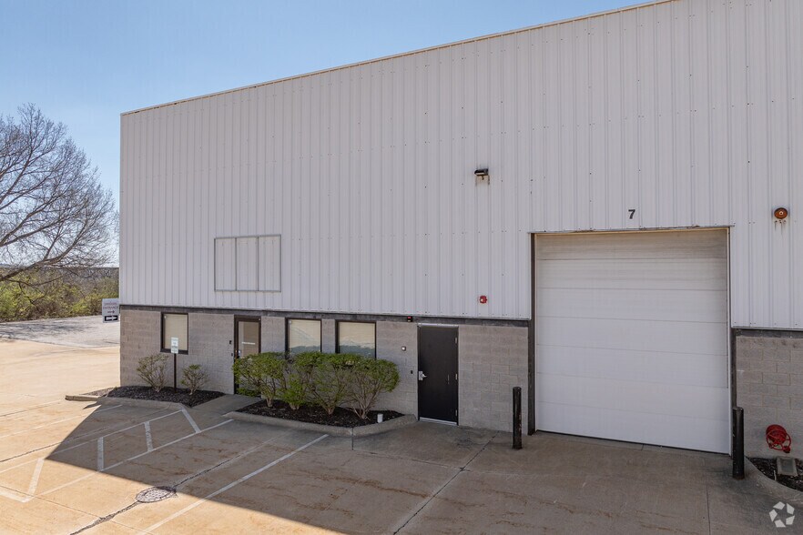 More Photos Of 4609 Van Epps Rd, Brooklyn Heights Unknown For Lease