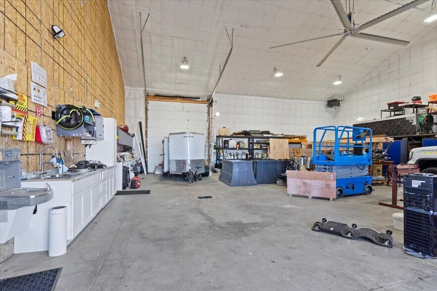 More Photos Of 1042 3000 N, Layton Office For Sale