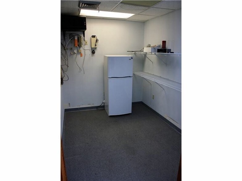 More Photos Of 1110 Brickell Ave, Miami Office For Sale