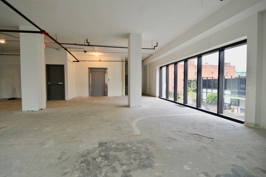More Photos Of 535 Madison Ave, Covington Office For Lease
