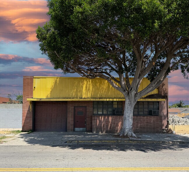 More Photos Of 1117 E Redondo Blvd, Inglewood General Retail For Sale