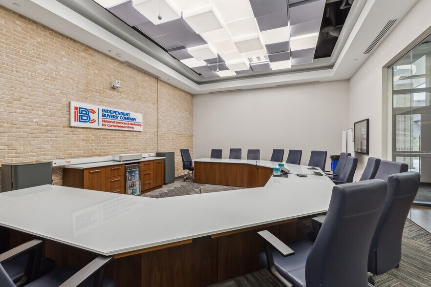 More Photos Of 4600 Eden Rd, Arlington Loft Creative Space For Sale