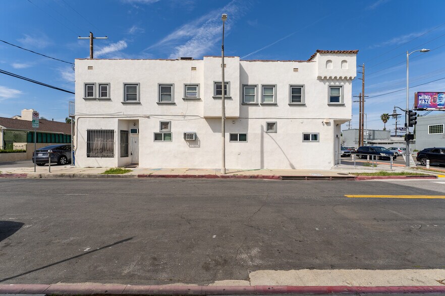 More Photos Of 2741-2743 S Robertson Blvd, Los Angeles Storefront Retail Office For Lease