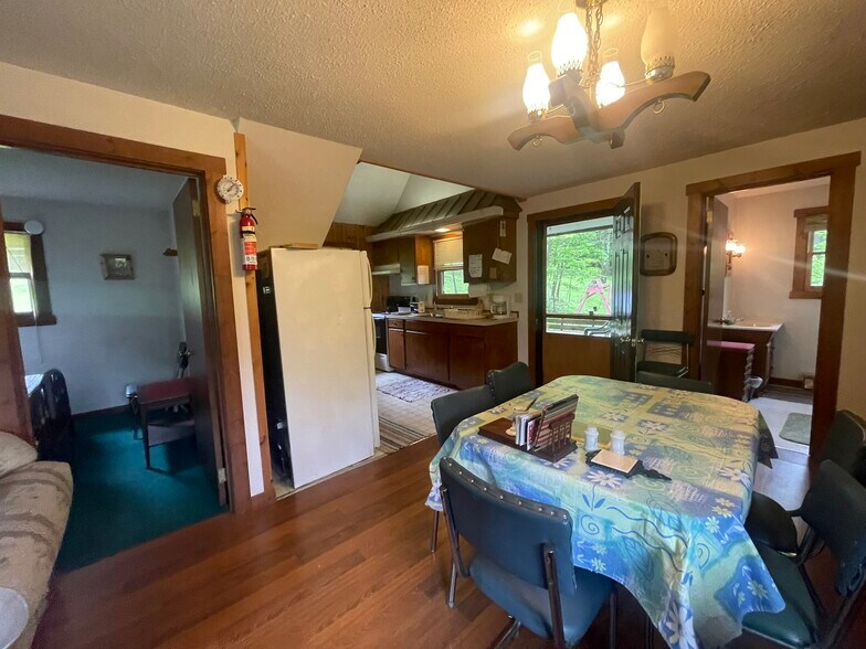 More Photos Of 853 Fairview Rd, Howard Apartments For Sale