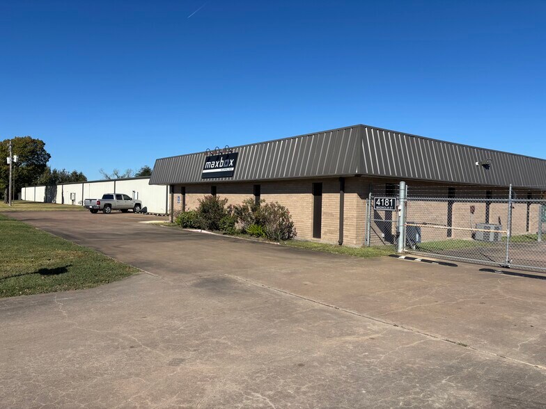 More Photos Of 4181 Magnolia St, Pearland Manufacturing For Lease