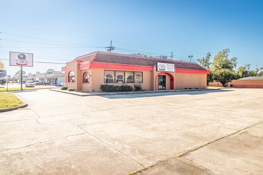 Primary Photo Of 1301 N 18th St, Monroe Fast Food For Sale