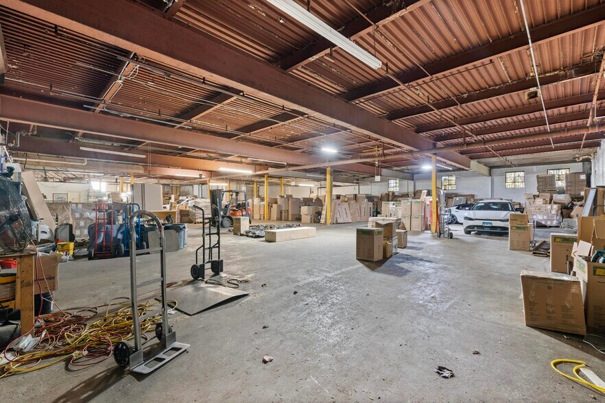 More Photos Of 417-433 Myrtle Ave, Bridgeport Manufacturing For Sale