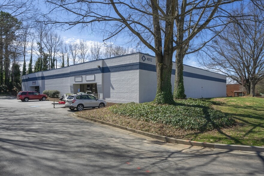More Photos Of 4012 Kingston Ct SE, Marietta Distribution For Lease