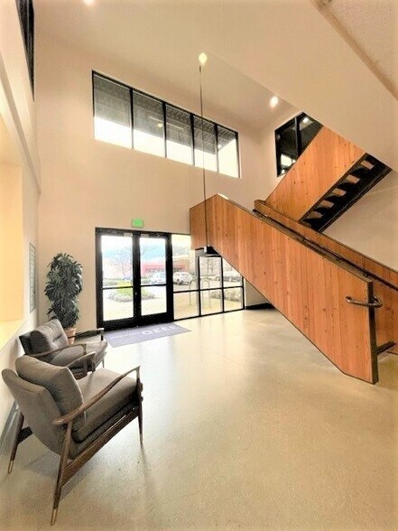 More Photos Of 3330 NW Yeon Ave, Portland Office For Lease