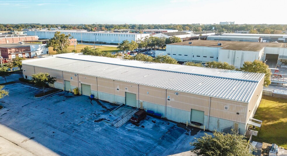 More Photos Of 1942 W New Hampshire St, Orlando Warehouse For Lease