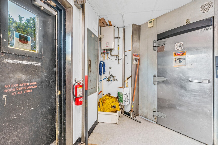 More Photos Of 1015 S Ridgewood Ave, Edgewater Office For Sale