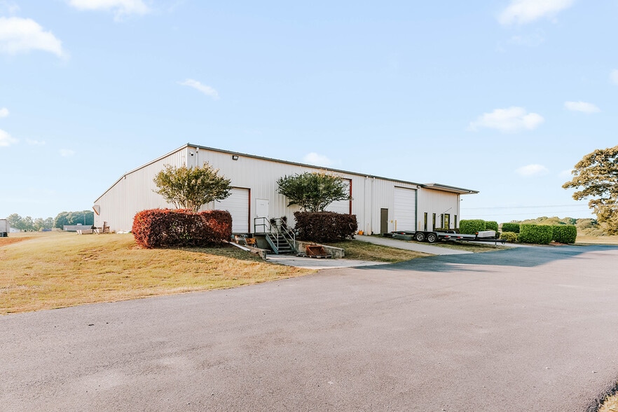 More Photos Of 4900 Highway 98 E, Comer Warehouse For Sale