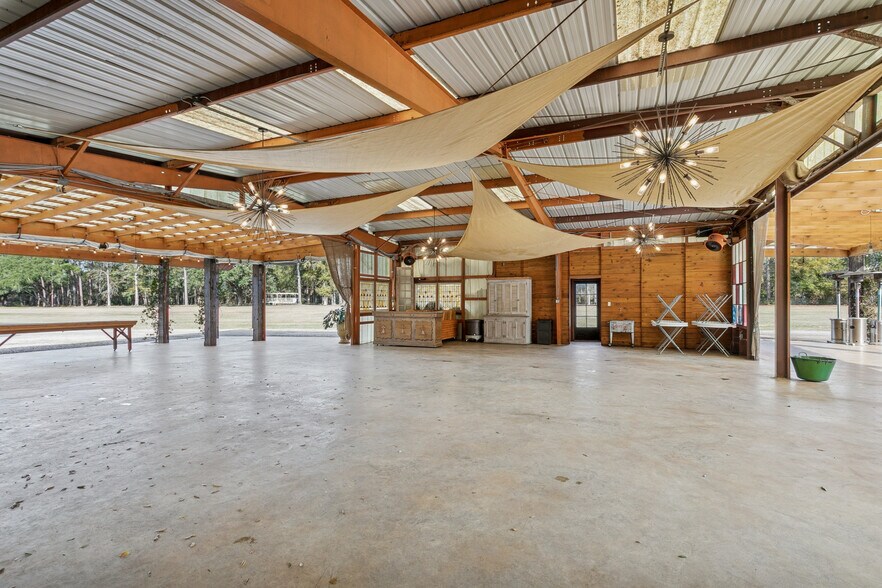 More Photos Of 701 S Military Rd, Slidell Specialty For Lease