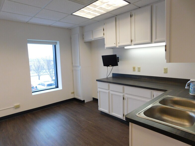 More Photos Of 7300 France Ave S, Edina Medical For Lease