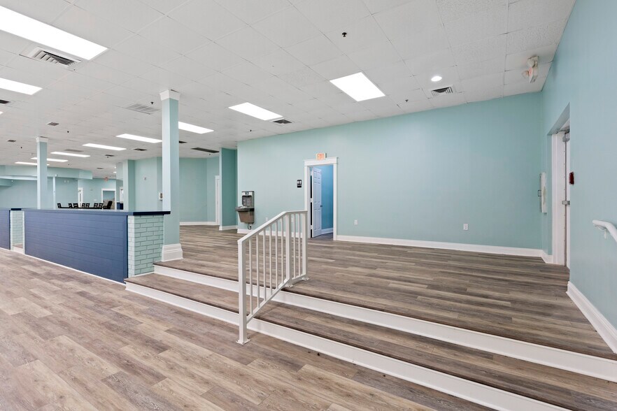 More Photos Of 5420 Hickory St, Panama City Office For Lease